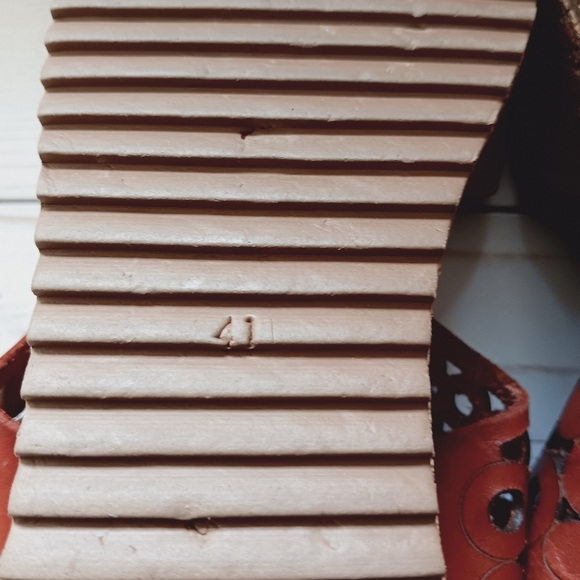 Unity In Diversity| Fanny Wedge Sandal EU 41/US 10 Brown Leather Circular Cutout - Picture 5 of 15